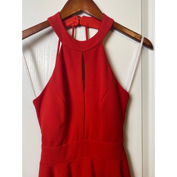 B. Darlin Juniors Red Keyhole Halter Front Open Back Party Dress Size 1/2 - Picture 4 of 9